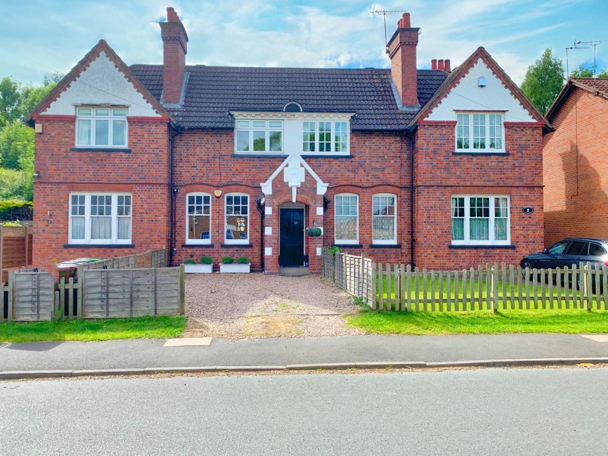 Boutique Family Apartment In Celebrity Village. Barnt Green Exteriér fotografie